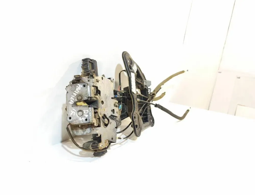 CHRYSLER Pacifica 2 generation (RU) (2016-2023) Right Side Sliding Door Lock 68234560A 33394498