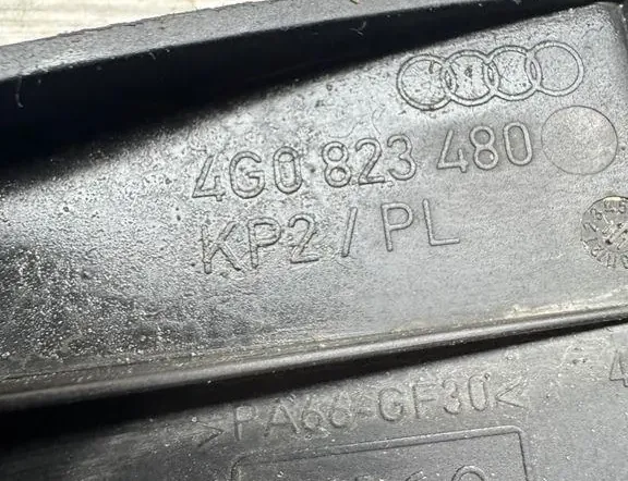 AUDI A6 C7/4G (2010-2020) Крюк капотa 4G0823480,PA66GF30 35863526
