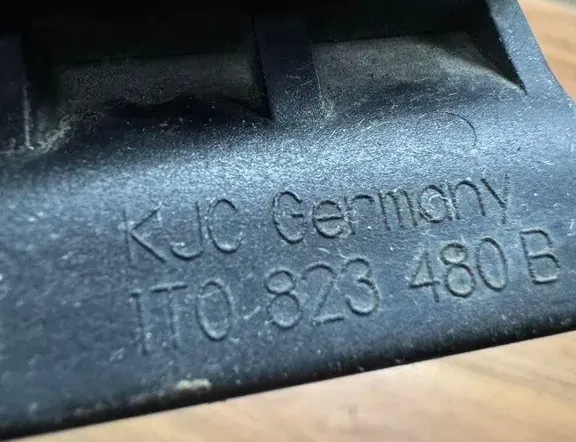 VOLKSWAGEN Touran 1 generation (2003-2015) Крюк капотa 1T0823480B 35865409
