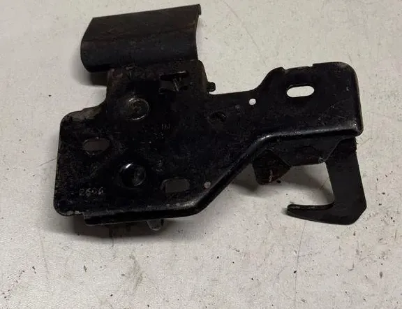 SEAT Altea 1 generation (2004-2013) Крюк капотa 1P0823480 35885685