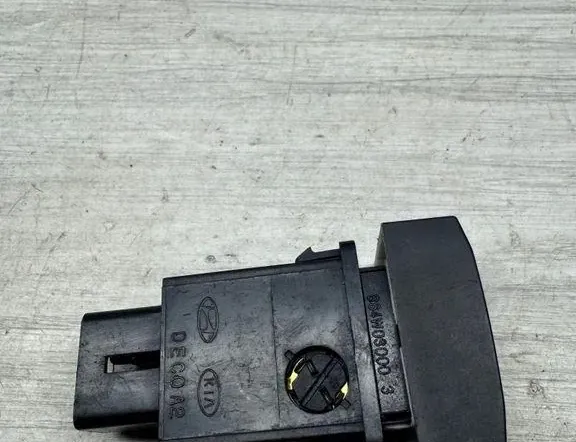 KIA Sorento 1 generation (2002-2011) Кнопка обогрева лобового стекла 864W03000 35868520