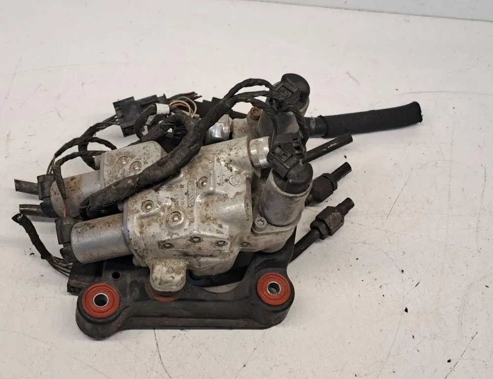 BMW 7 Series F01/F02 (2008-2015) Hydraulic pump 106410106775258 34240095