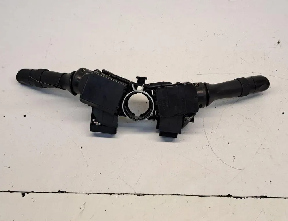 TOYOTA RAV4 4 generation (XA40) (2012-2018) Подрулевой переключатель 17F060,17F100 34241336