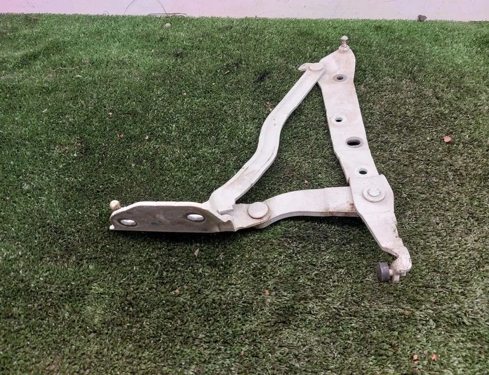 AUDI A8 D3/4E (2002-2010) Right Side Bootlid Hinge 4E0827300H 34247599