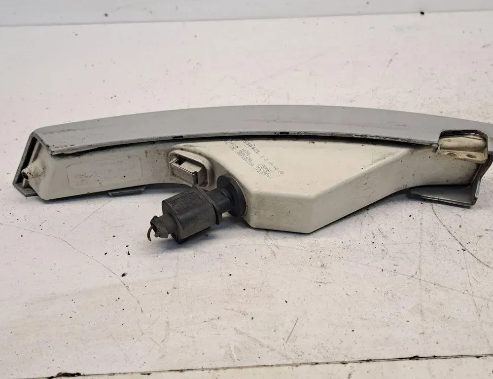 VOLKSWAGEN Passat B6 (2005-2010) Front right turn light 3C0807718C 34240596