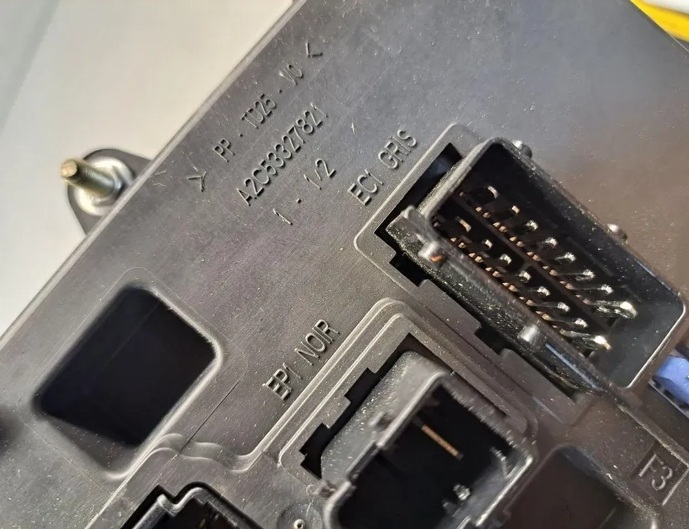 CITROËN C4 1 generation (2004-2011) Fuse box S180085003E,A2C53327821 34243206