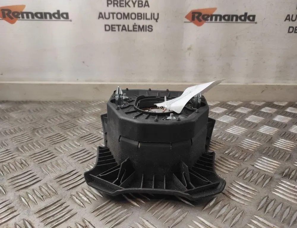 VOLVO V70 3 generation (2007-2020) Подушка безопасности руля P30721996 31589581
