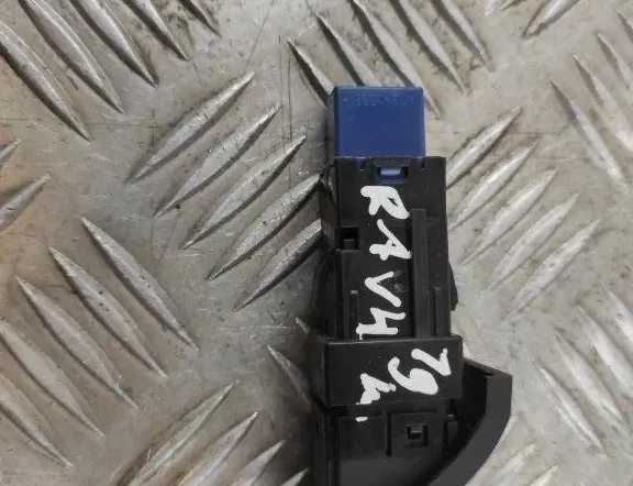TOYOTA RAV4 5 generation (XA50) (2018-2024) Hazard button 4721G93H 31590091
