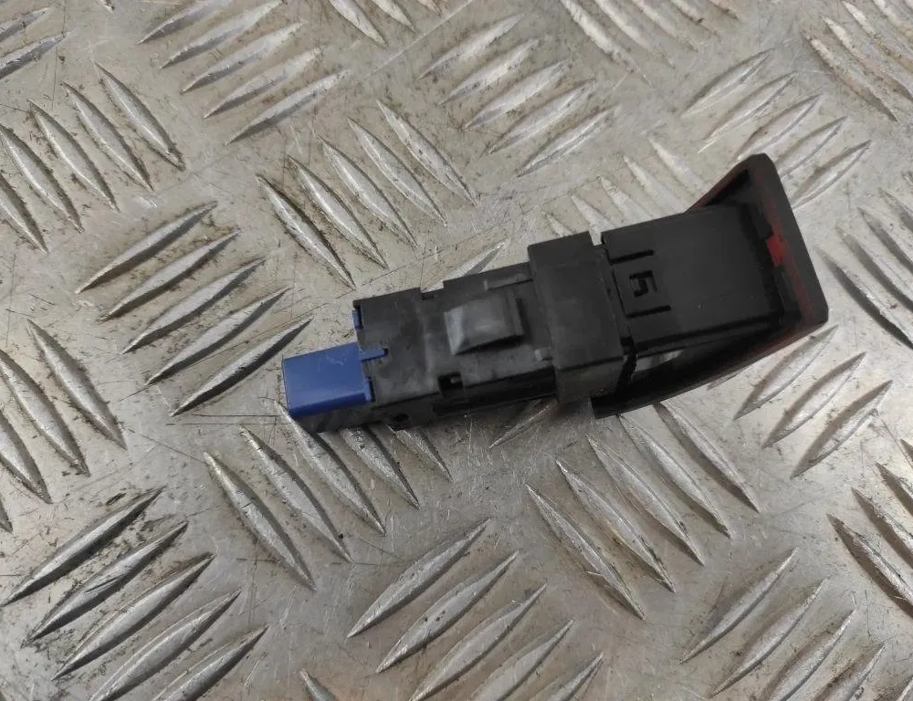 TOYOTA RAV4 5 generation (XA50) (2018-2024) Hazard button 4721G93H 31590091