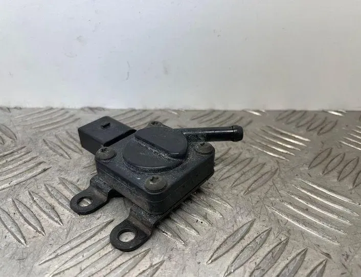 BMW 5 Series E60/E61 (2003-2010) DPF Pressure Sensor 7808013 21449279