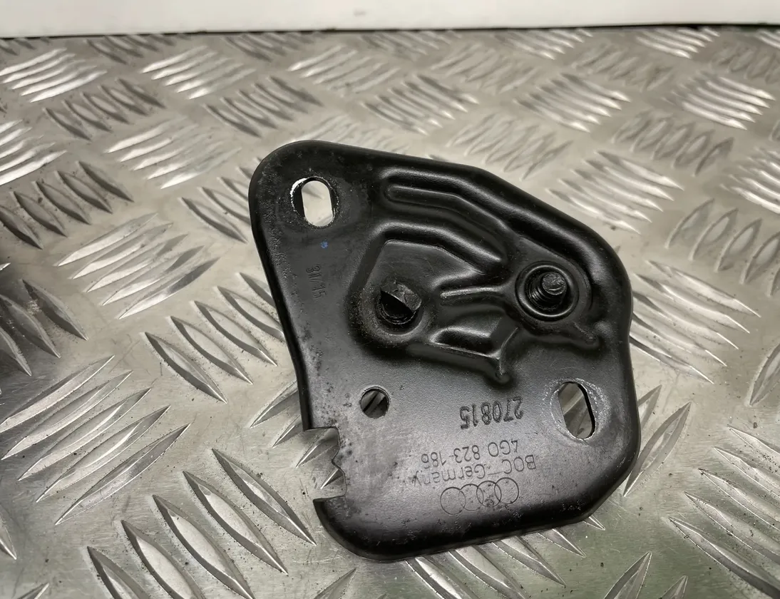 AUDI A7 C7/4G (2010-2020) Крюк капотa 4G0823186 27406384