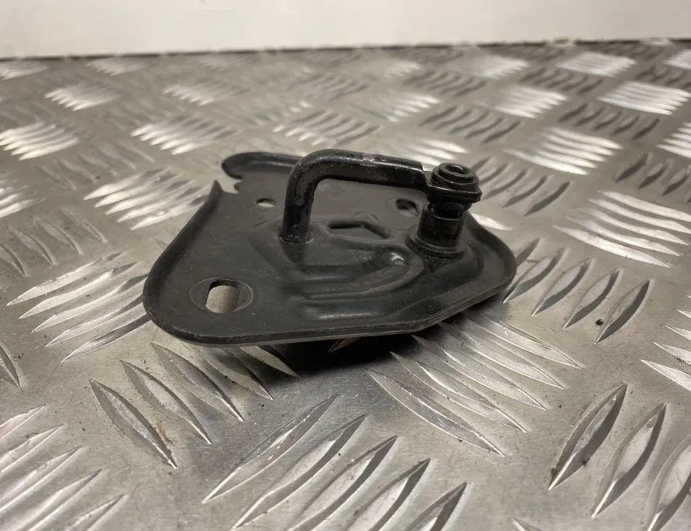 AUDI A1 8X (2010-2020) Крюк капотa 4G0823186 30947857