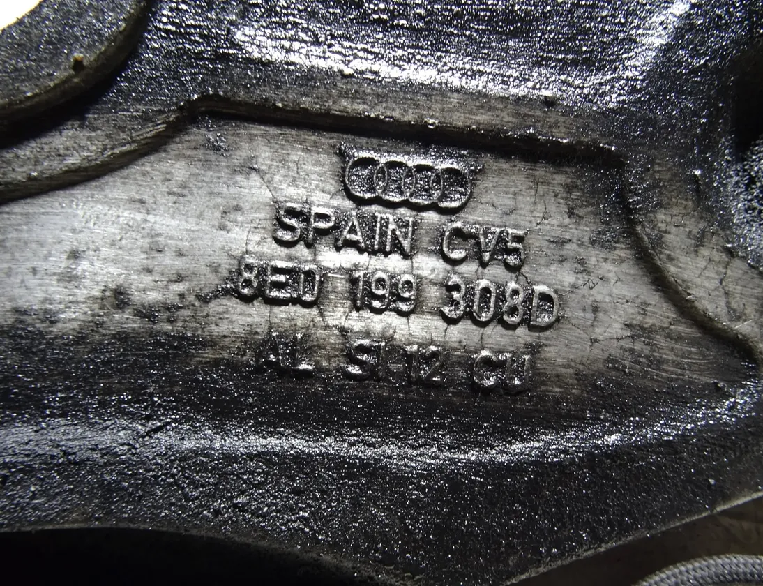 AUDI A4 B6/8E (2000-2005) Left Side Engine Bracket 8E0199308D 15068212