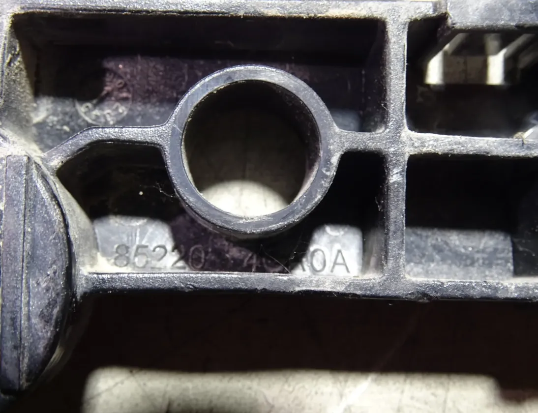 INFINITI Q30 1 generation (2016-2020) Держатель заднего бампера правый 852204GA0A 15068370