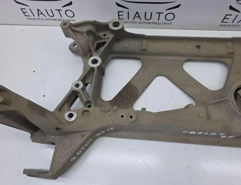 VOLKSWAGEN Passat B7 (2010-2015) Передний траверс 3Q0199369E 33949176