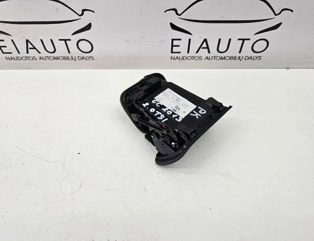 VOLKSWAGEN Passat B7 (2010-2015) Вентиляционные отверстия в приборной панели 3AC819701A,31220694 33964471