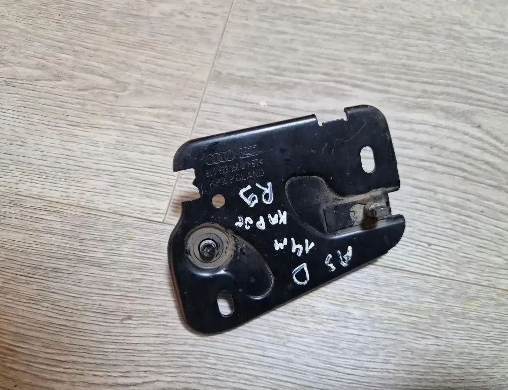 AUDI A3 8V (2012-2020) Крюк капотa 8V0823186B 34030240