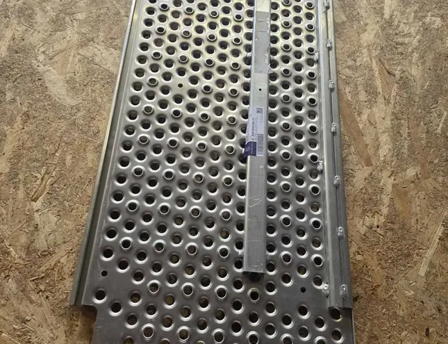 MERCEDES-BENZ ACTROS MP2 / MP3 (2002-present) Left Side Sideskirt A9405200631,MB940.520.06.31 34065533