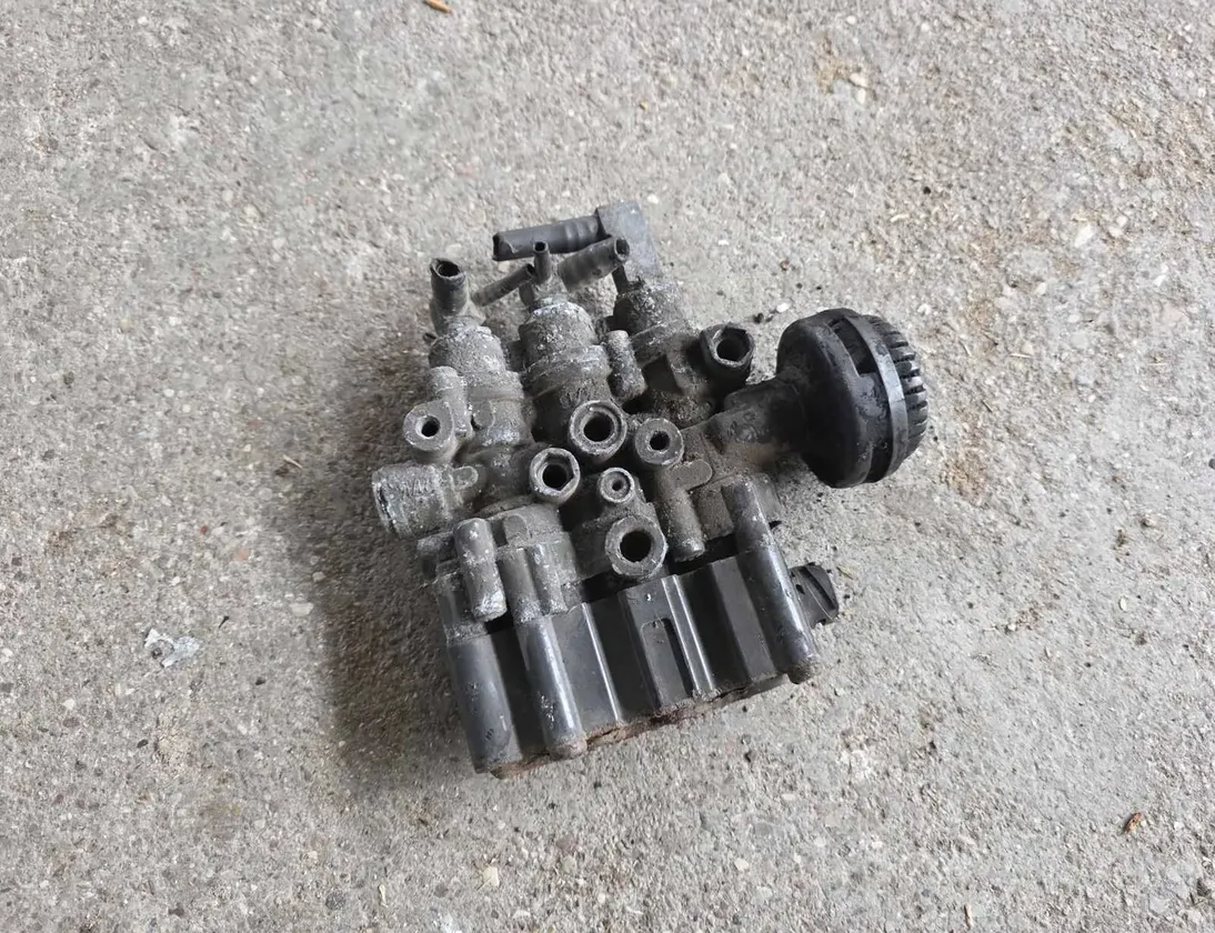 RENAULT TRUCKS Premium (1996-present) Brake valve 4729000600 34268183