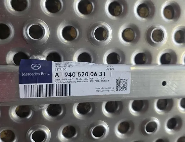 MERCEDES-BENZ ACTROS MP2 / MP3 (2002-present) Left Side Sideskirt A9405200631,MB940.520.06.31 34065533