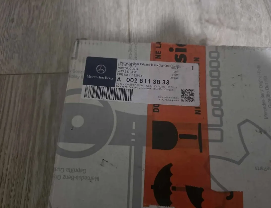 MERCEDES-BENZ ACTROS MP2 / MP3 (2002-present) Front Right Door Mirror Glass A0028113833 34144875