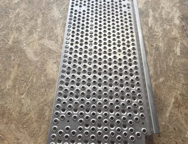 MERCEDES-BENZ ACTROS MP2 / MP3 (2002-present) Left Side Sideskirt A9405200631,MB940.520.06.31 34065533