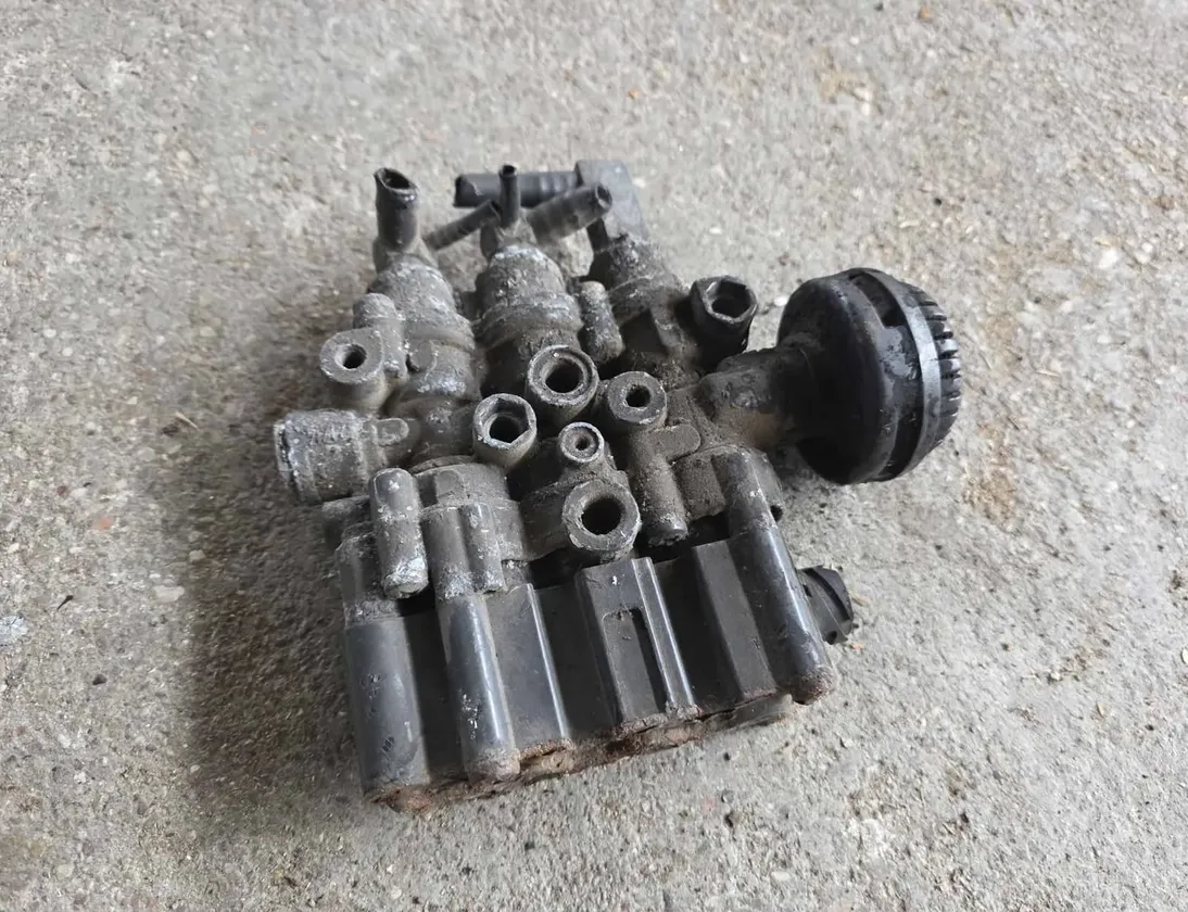 RENAULT TRUCKS Premium (1996-present) Brake valve 4729000600 34268183