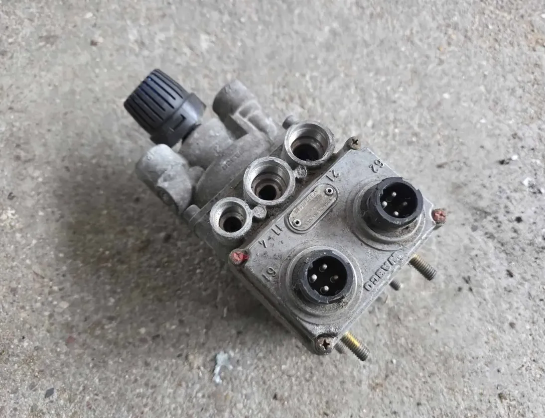 MERCEDES-BENZ ATEGO (1998-2004) Brake valve 4800010100 34268186