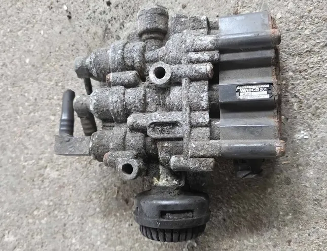 RENAULT TRUCKS Premium (1996-present) Brake valve 4729000600 34268183