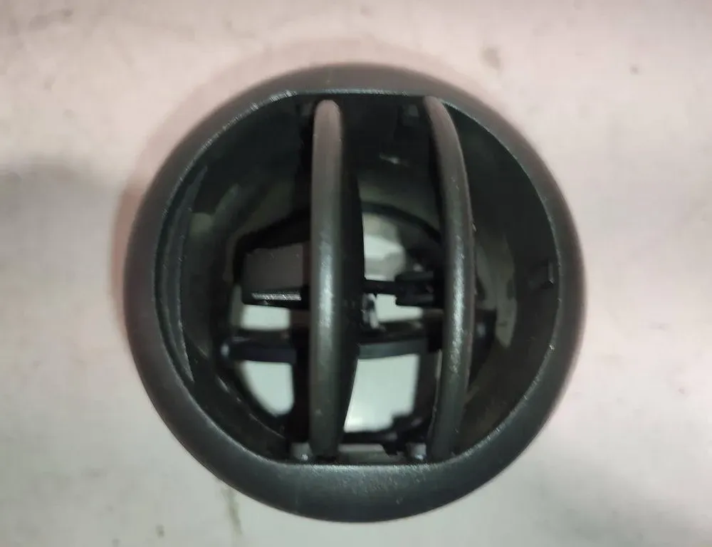 FIAT Doblo 1 generation (2001-2017) Вентиляционные отверстия центральной консоли 225363 31501605