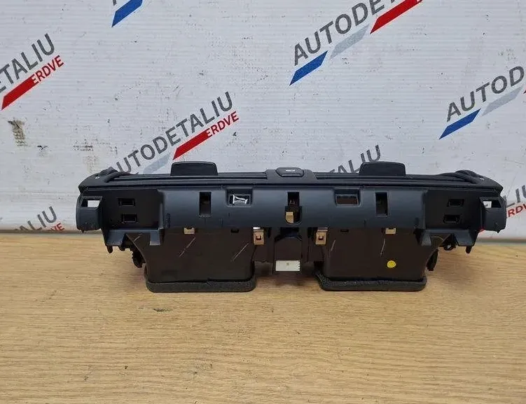 BMW X5 E70 (2006-2013) Вентиляционные отверстия центральной консоли 6958654,7161801,7161802 32250576