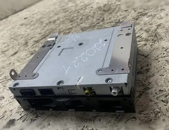 AUDI A4 B8/8K (2011-2016) Music Player With GPS 4F0035541 17467358