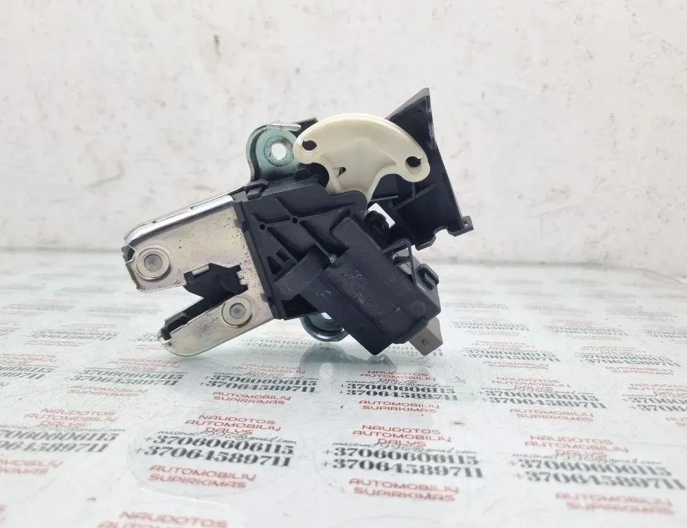 VOLKSWAGEN Passat CC 1 generation (2008-2017) Tailgate Boot Lock 4F5827505D 31454680