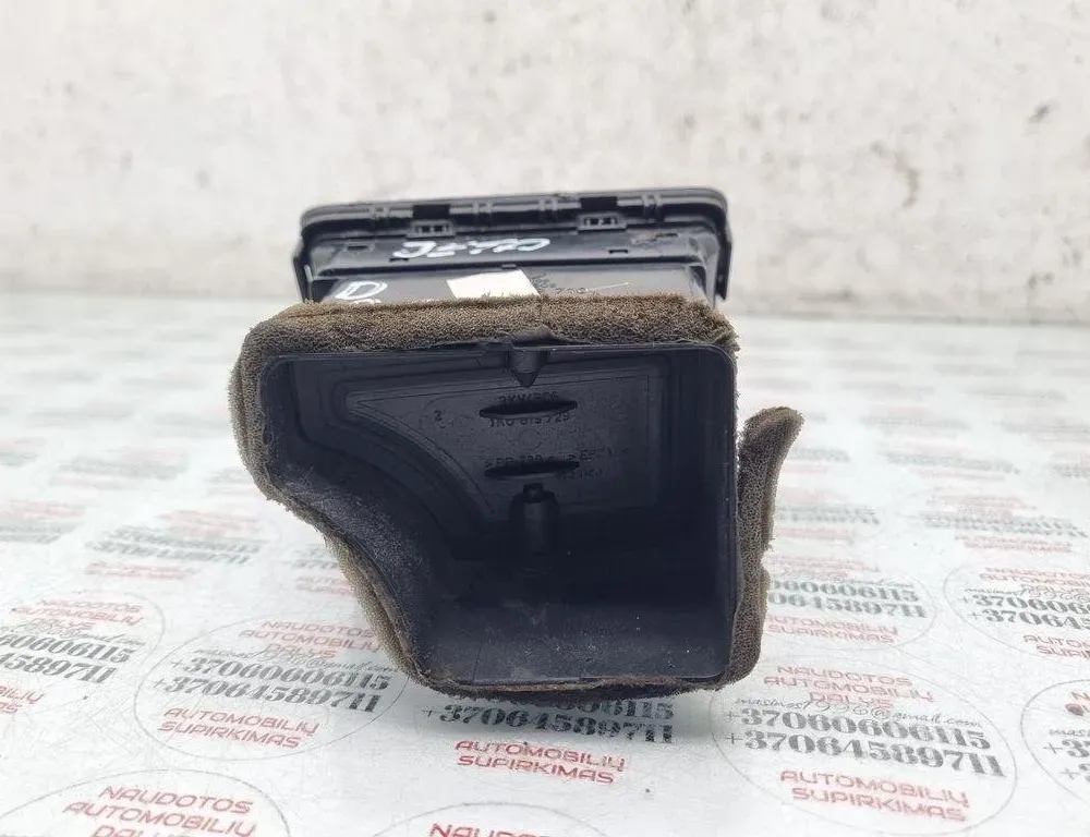 VOLKSWAGEN Jetta 3 generation (1992-1998) Dashboard Air Vents 1K0819710 31463098