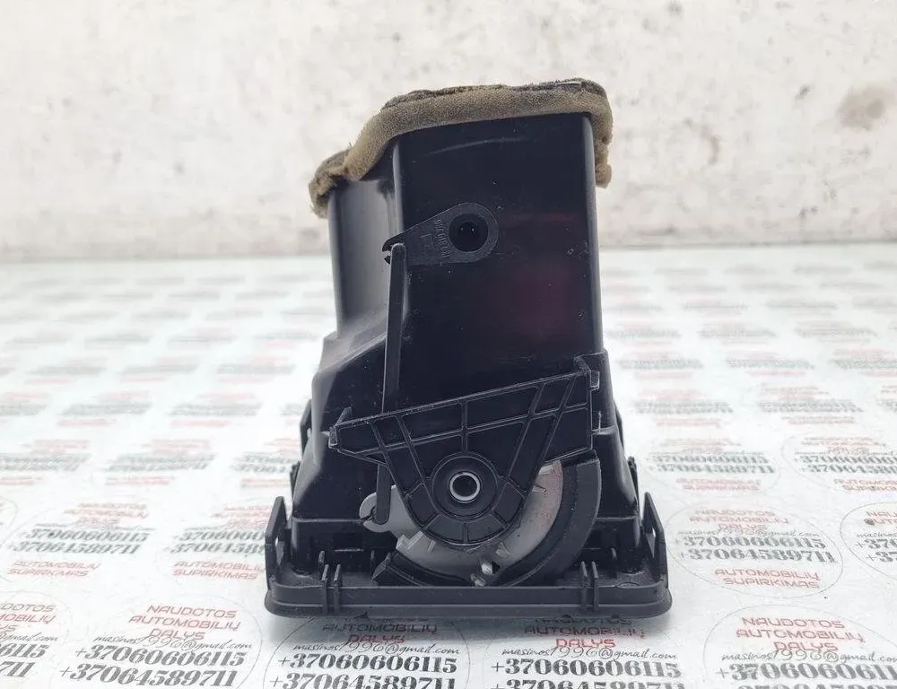 VOLKSWAGEN Jetta 3 generation (1992-1998) Dashboard Air Vents 1K0819710 31463098