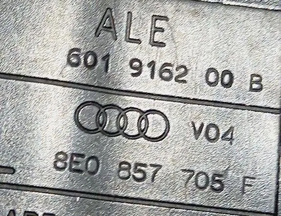 AUDI A4 B7/8E (2004-2008) Ремень безопасности передний левый 601916200B,8E0857705F 31471577