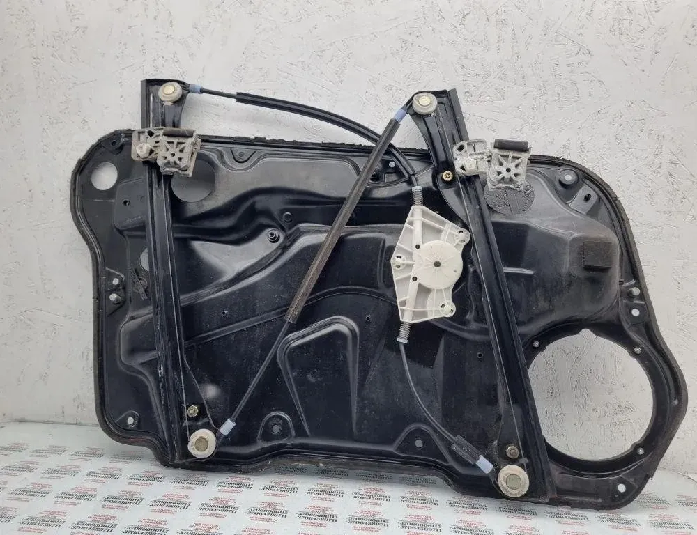 VOLKSWAGEN Golf 4 generation (1997-2006) Rear Right Door Window Regulator 1J4837756F 31476262