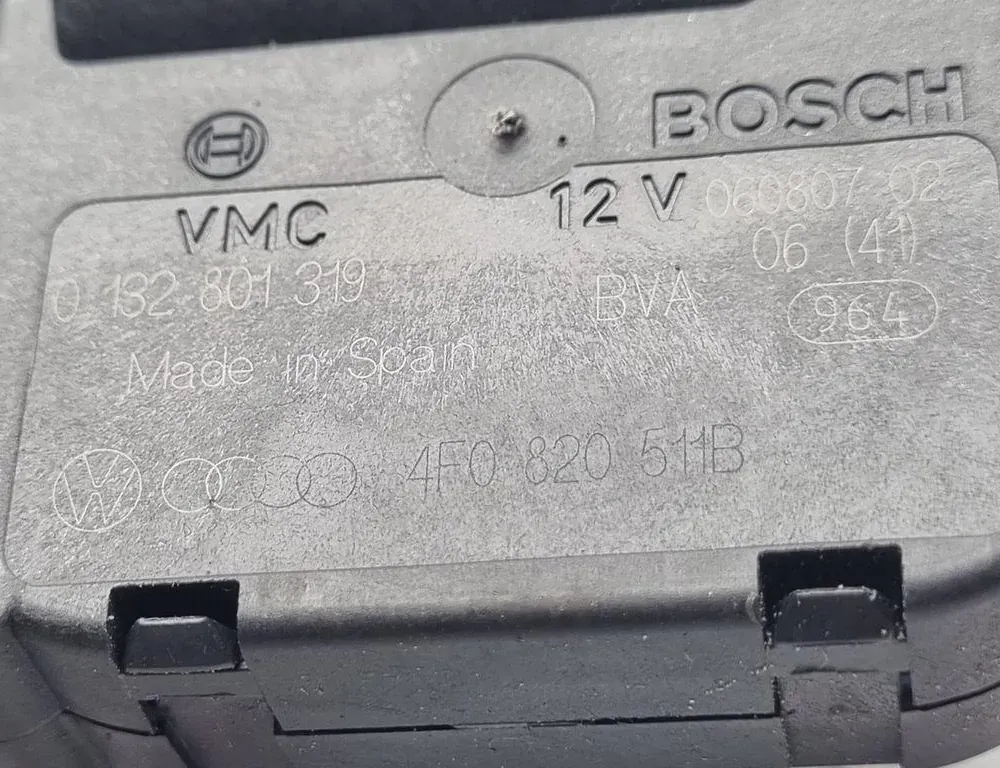 AUDI A8 D3/4E (2002-2010) Interior Heater Flap Motor Actuator 4F0820511B,0132801319 33902775