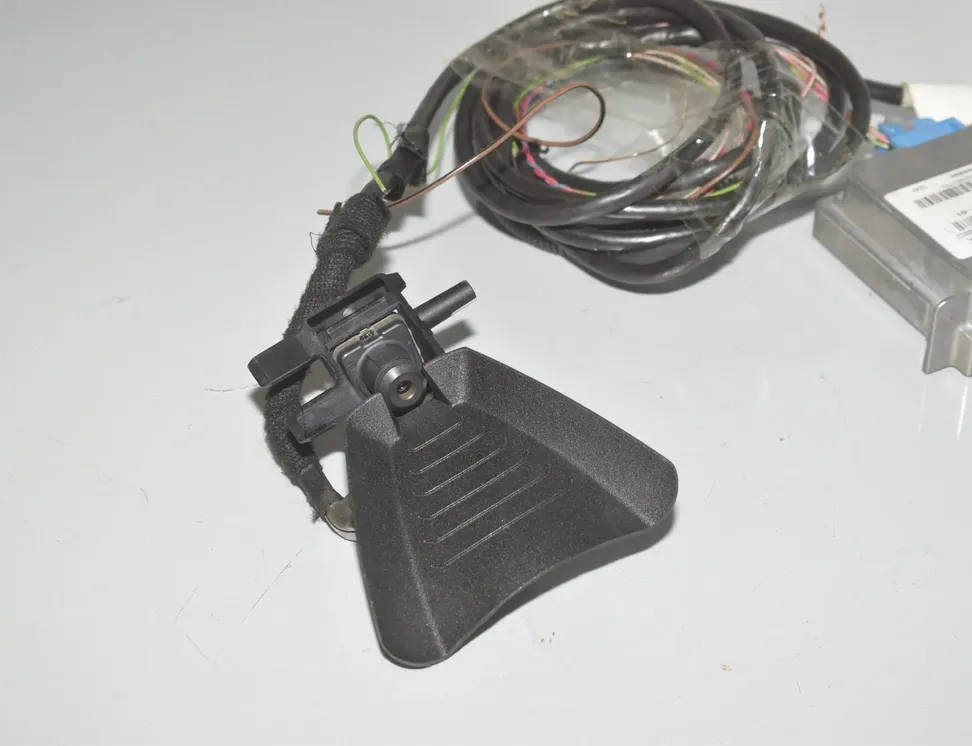 BMW 5 Series F10/F11 (2009-2017) Front Camera 9309823,9281720,51169274266,9256137,51169256137,66519309823,9307422,66519307422,66519281720,6822677,66516822677,9458736,66519458736,9274266 31301767