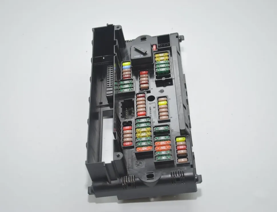 BMW 7 Series F01/F02 (2008-2015) Fuse Box 9210861 3464618