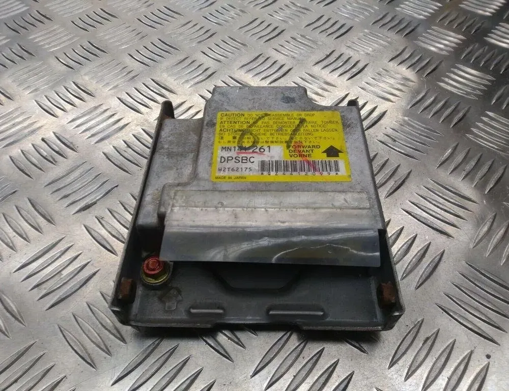 MITSUBISHI Lancer VI (1988-1996) SRS Control Unit MN141261 31432160