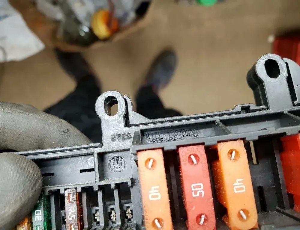 BMW 7 Series E65/E66 (2001-2008) Блок предохранителей 6113690058204 31435123