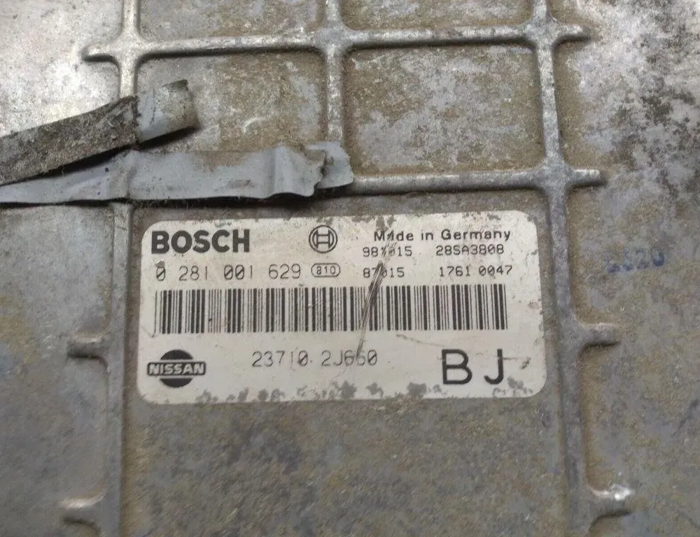 NISSAN Primera P11 (1996-2002) Engine Control Unit ECU 237102J660 31435352
