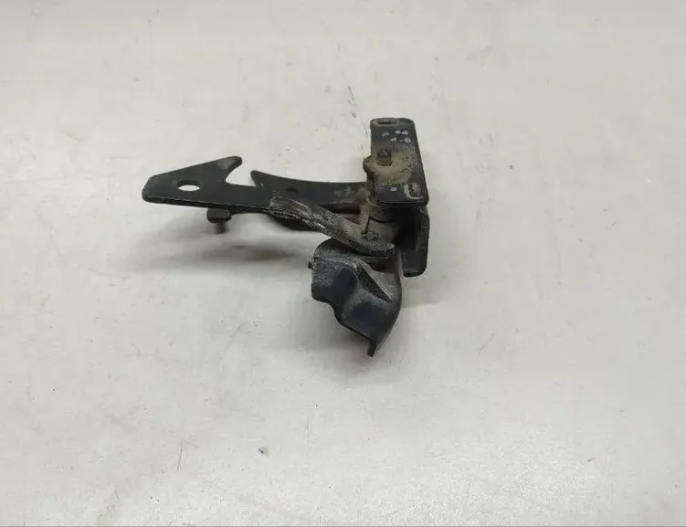MERCEDES-BENZ C-Class W204/S204/C204 (2004-2015) Крюк капотa 35575128
