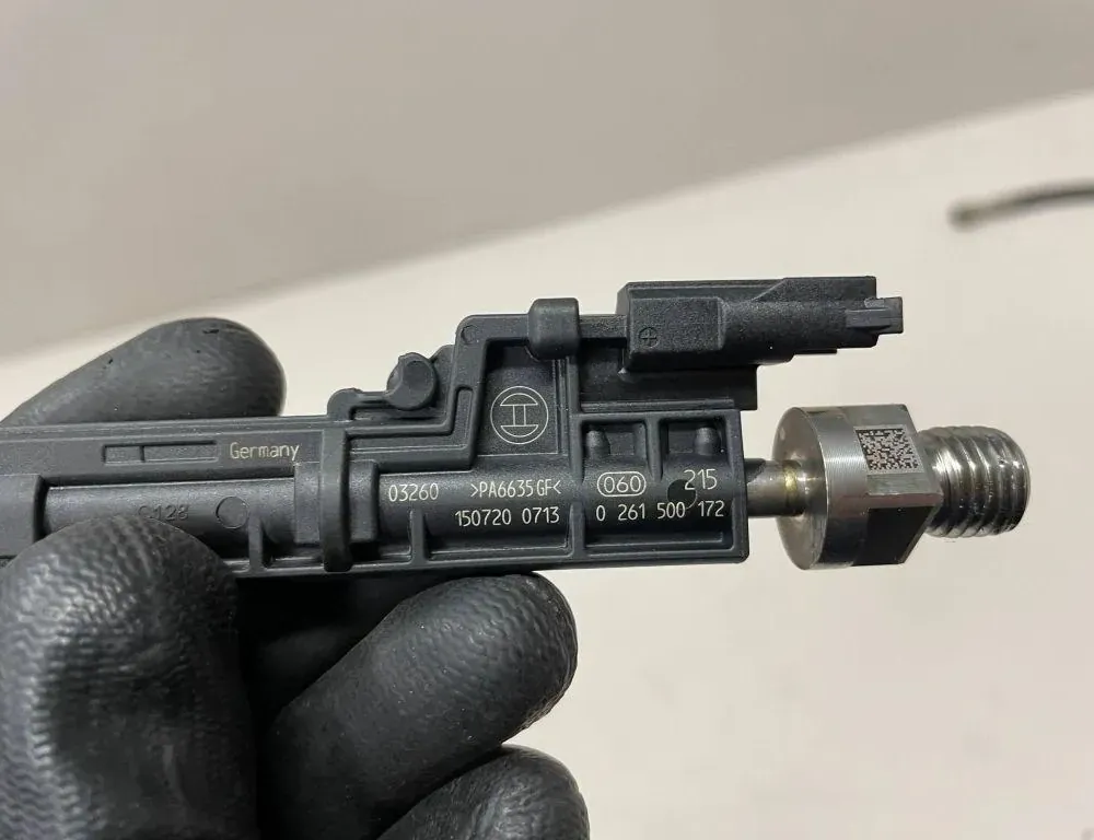 BMW X5 F15 (2013-2018) Fuel Injector 0261500172,13647639994,7639994 35569657