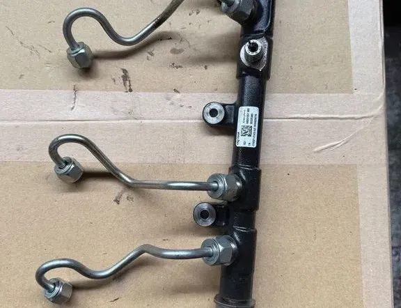 RENAULT Master 3 generation (2010-2023) Fuel Rail 175217543R 34010188