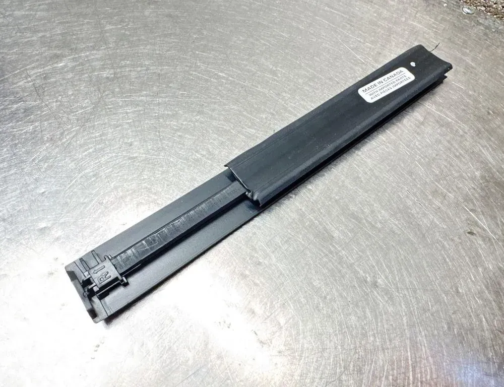 OPEL Mokka 1 generation (2012-2015) Молдинг крыши левый 42577929 34469404