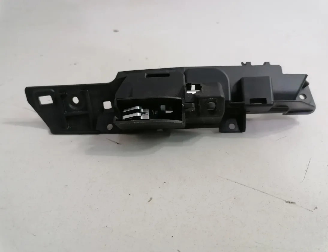 BMW X5 E70 (2006-2013)  Правая задняя внутренняя ручка открытия 7137298 14987707