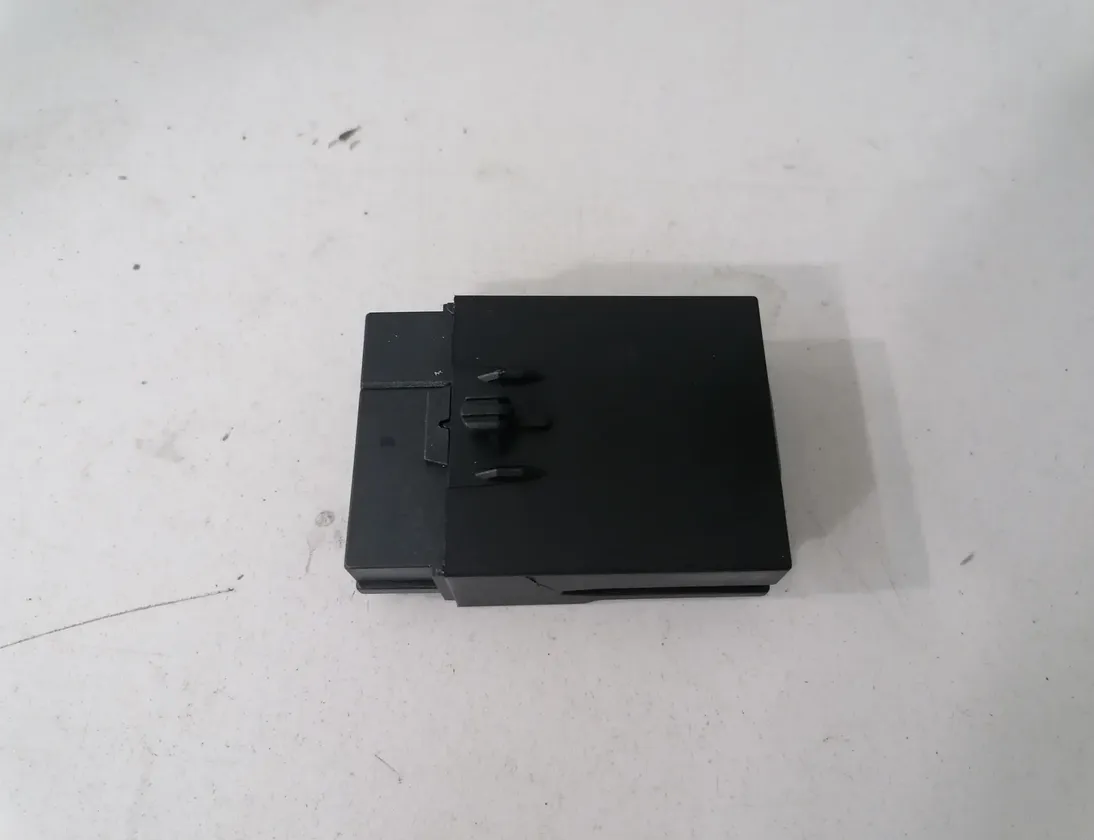 BMW 4 Series F32/F33/F36 (2013-2020) Front Right Seat Belt Feeder 7307916,9273584 17948596