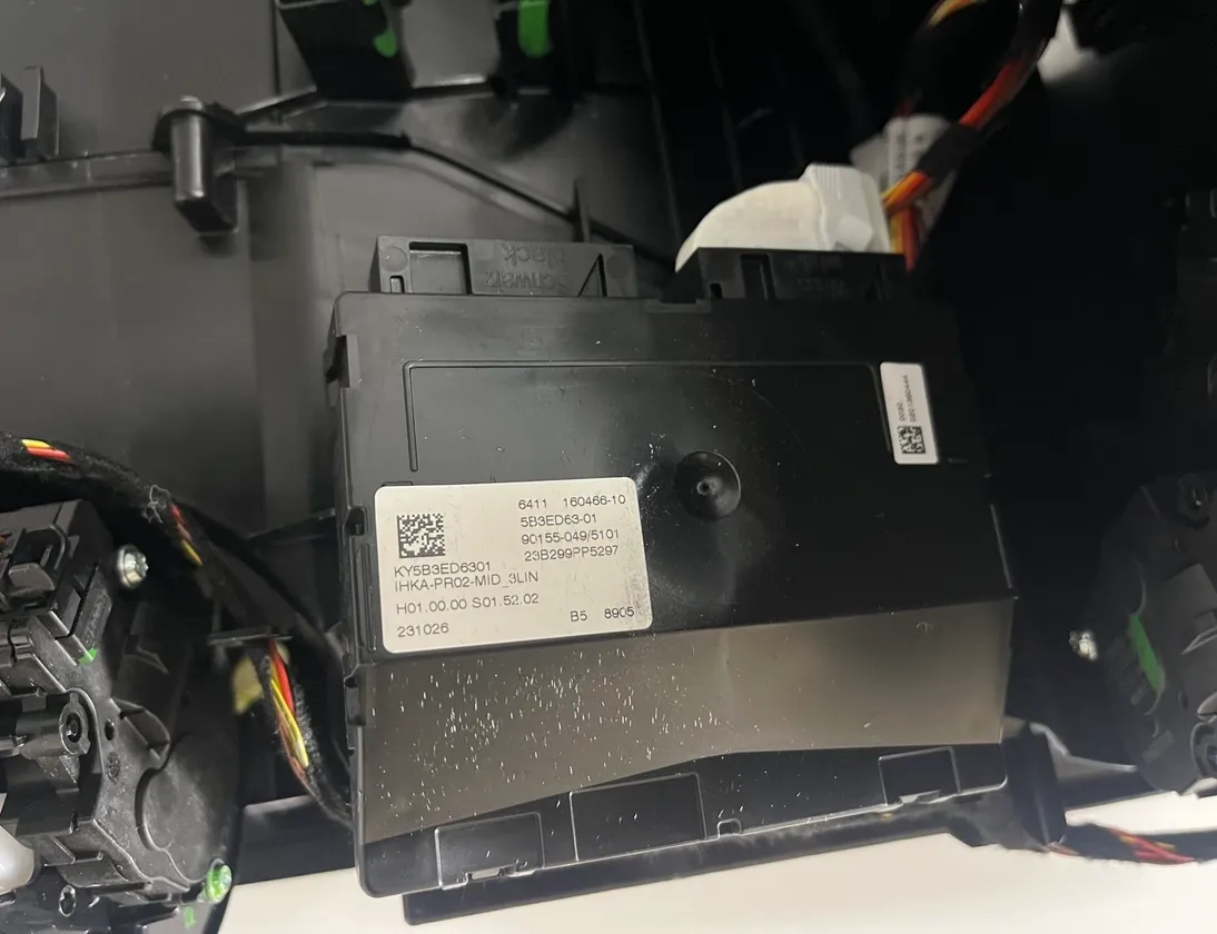 BMW X7 G07 (2018-2024) Interior Heater 7944537,9460552,7944538,5A31841,5B79352,5B6B582,5B60A05,5B4AA19,5B4C6F0,5B3ED63,5A98CB2,5A9C800,5A90EB8,5A80BA3,5A7D1E0,5A71B28 33527908